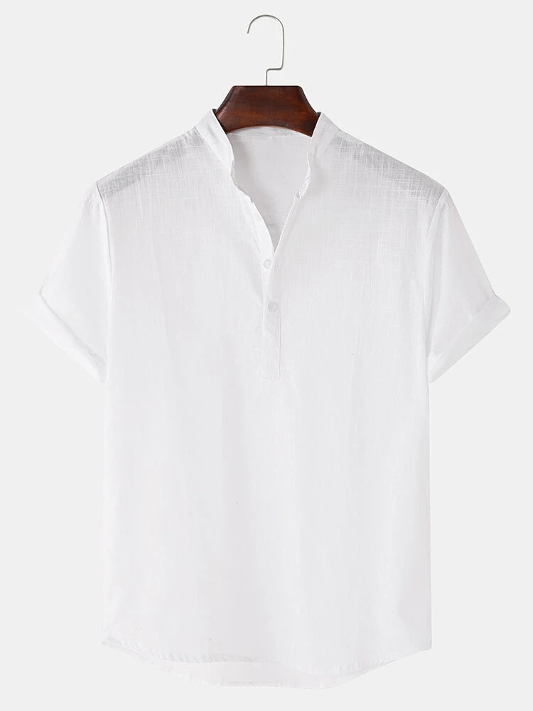 Herren Kurzarmhemd mit innovativem Henley-Ausschnitt und fließendem Material EB