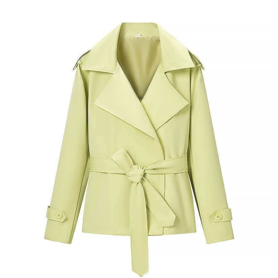 Damen nan kurzer taillierter Trenchcoat mit Bindegürtel, großem Revers und Manschettenriegel EB
