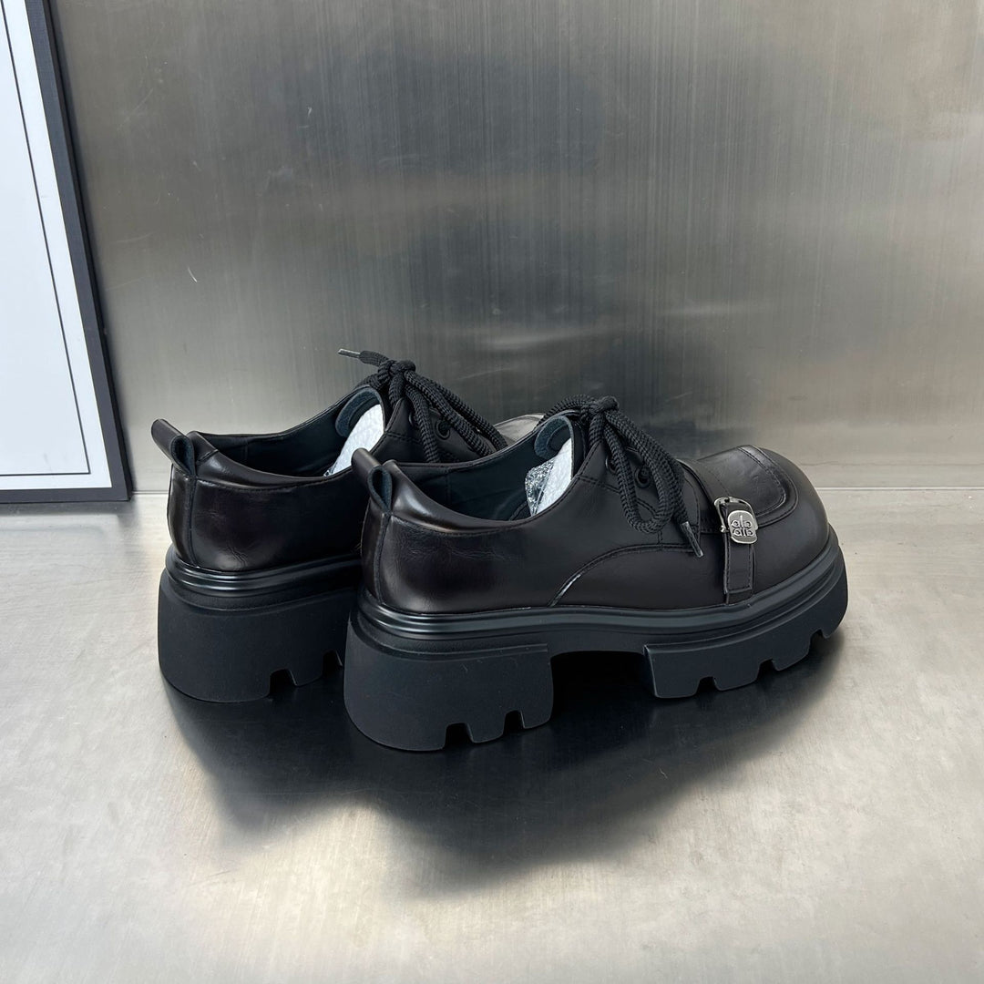 Damen Chunky Sneakers mit robustem Sohlenprofil und modischem Design EB