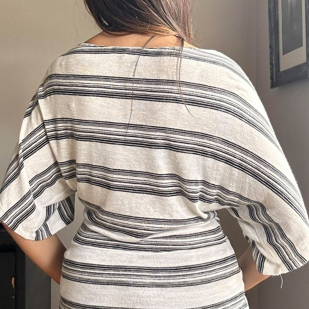 Damen Oversized T-Shirt mit floralem Streifenmuster und eleganter Passform EB