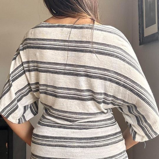 Damen Oversized T-Shirt mit floralem Streifenmuster und eleganter Passform EB