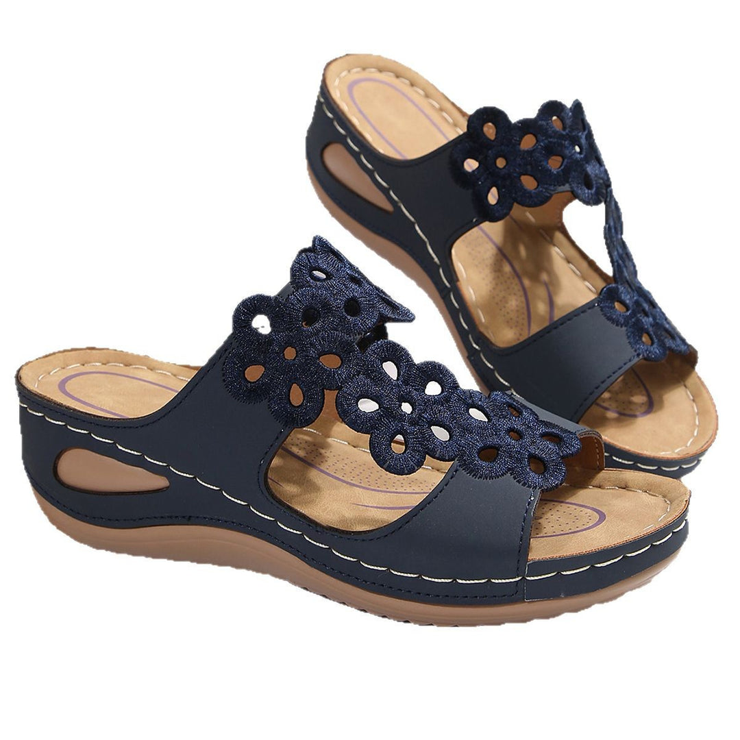 Damen Elegante Plateau-Sandaletten mit floralen Applikationen und atmungsaktiver Sohle EB