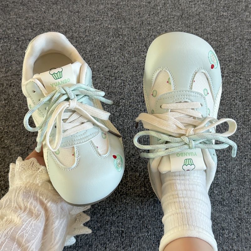 Damen Sportliche Sneakers mit Bärenapplikation und atmungsaktiver Sohle EB