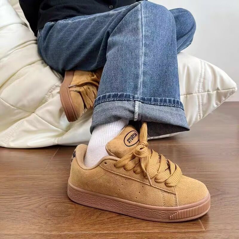 Damen Sportliche Sneakers mit weicher Veloursoberfläche und strapazierfähiger Gummisohle EB