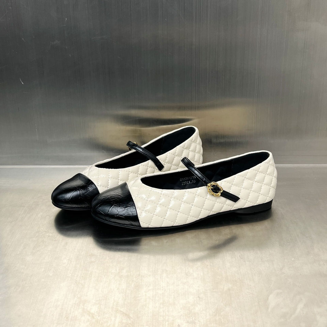 Damen Ballerinas mit eleganter Steppung und dekorativem Riemen EB