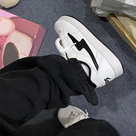 Damen Sportliche Freizeitsneaker mit atmungsaktivem Obermaterial und rutschfester Sohle EB