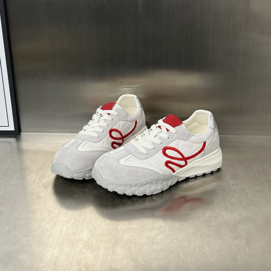 Damen Sportliche Sneakers mit gepolstertem Futter und rutschfester Laufsohle EB