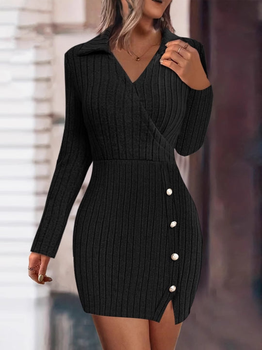 Damen Strickkleid mit V-Ausschnitt und Knopfdetails EB