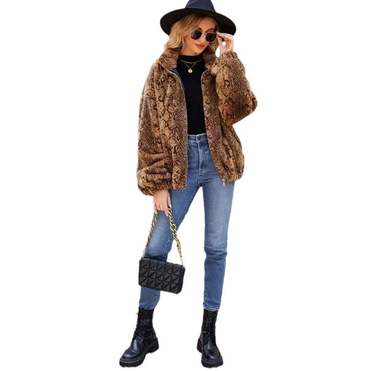 Damen Kuschelige Kunstpelzjacke im Schlangenlook EB
