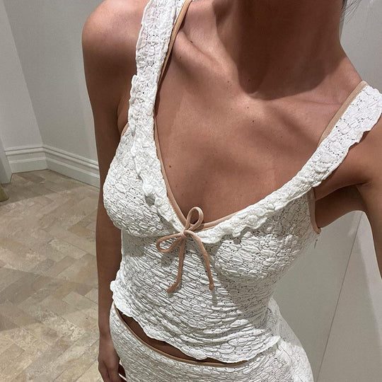 Damen elegantes Spitzentop mit verspielten Rüschendetails und Raffungen EB