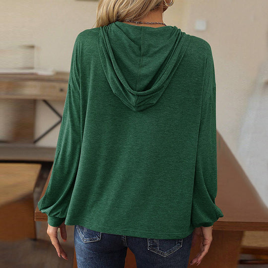 Damen lässiges Kapuzen-Longsleeve mit V‑Ausschnitt, Knopfleiste und gerafften Manschetten Eichborn Berlin