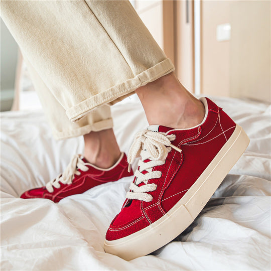 Unisex lässiger Canvas-Low-Top Sneaker mit kontrastnaher Ziersteppung und gepolsterter Plateausohle EB