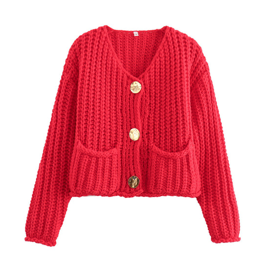 Damen Kurzcardigan im Rippen-Grobstrick mit aufgesetzten Taschen und Statementknöpfen EB