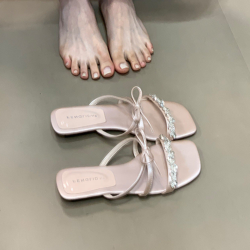 Damen elegante Sandalen mit funkelndem Schmuckdetail EB