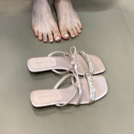 Damen elegante Sandalen mit funkelndem Schmuckdetail EB