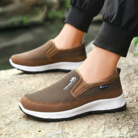 Herren nan gepolsterter Slip-On Komfort-Sneaker mit elastischem Einstieg, stoßdämpfender EVA-Plateausohle und herausnehmbarem Komfortfußbett EB