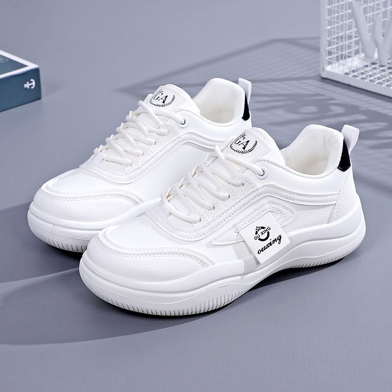 Damen Sportliche Sneaker mit gepolsterter Innensohle und modischem Materialmix EB