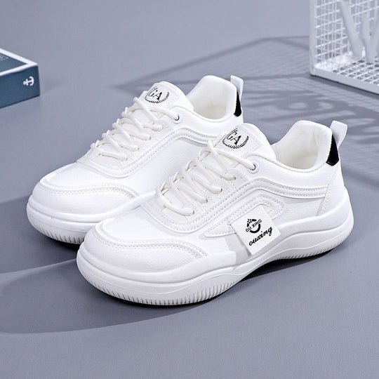 Damen Sportliche Sneaker mit gepolsterter Innensohle und modischem Materialmix EB