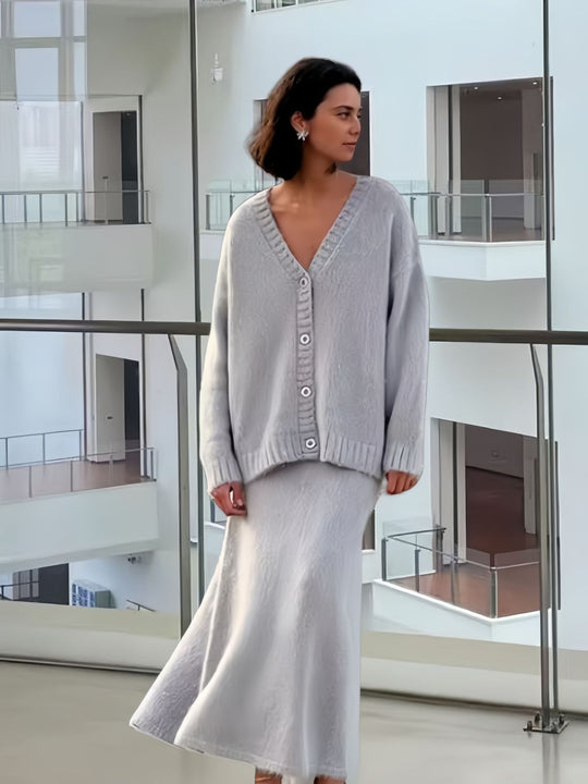 Damen Oversized Strickjacke mit tiefem V-Ausschnitt und großen Knöpfen EB