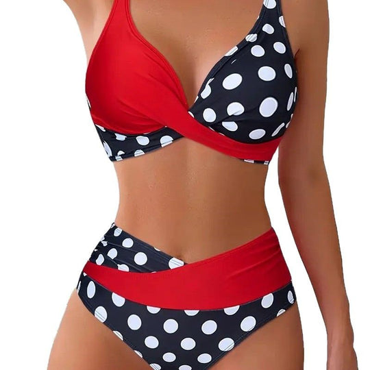 Damen Bikinimodell im modernen Wickelstil EB