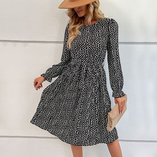 Damen Midi-Kleid mit elegantem Rüschendesign und Bindegürtel EB