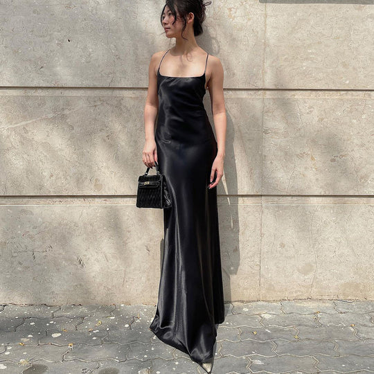 Damen elegantes Maxikleid aus fließendem Satin mit Spaghettiträgern EB