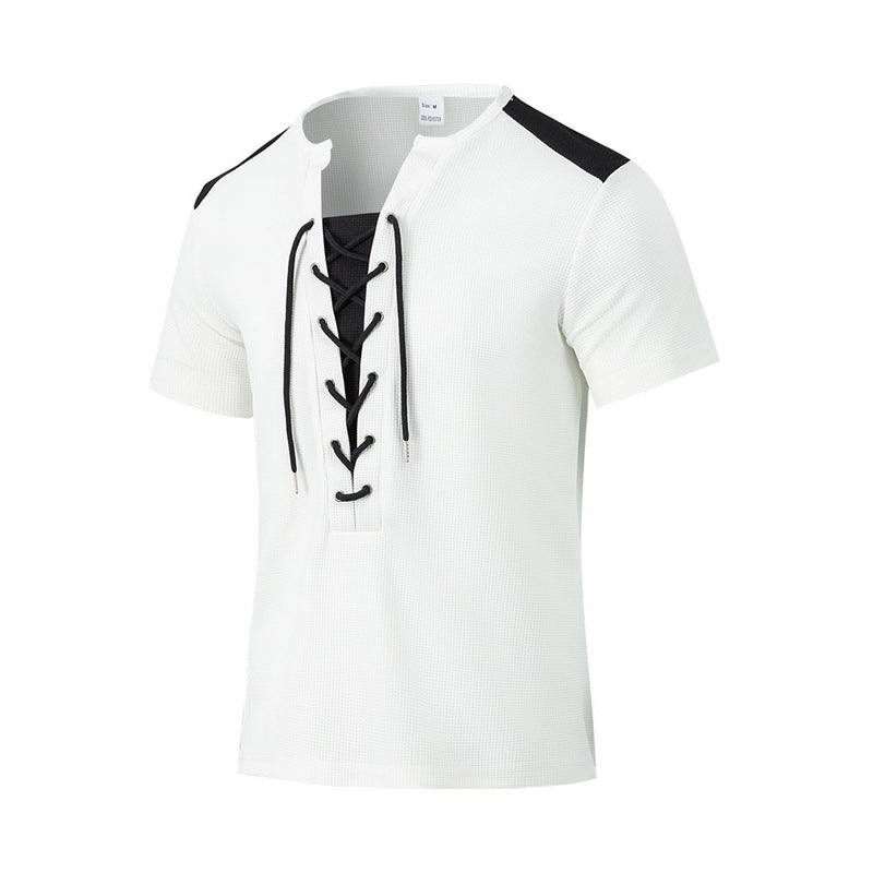 Herren Kurzarm-Henley-T-Shirt mit dekorativen Schnürdetails und atmungsaktiver Struktur EB