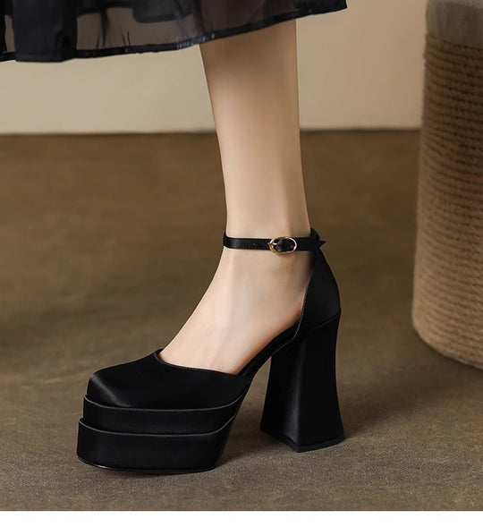 Damen Plateau-Pumps mit modernem Design und elegantem Knöchelriemen EB