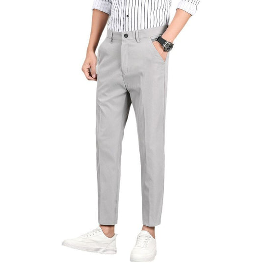 Herren moderneChinohose mit slim fit Schnitt und praktischen Seitentaschen EB