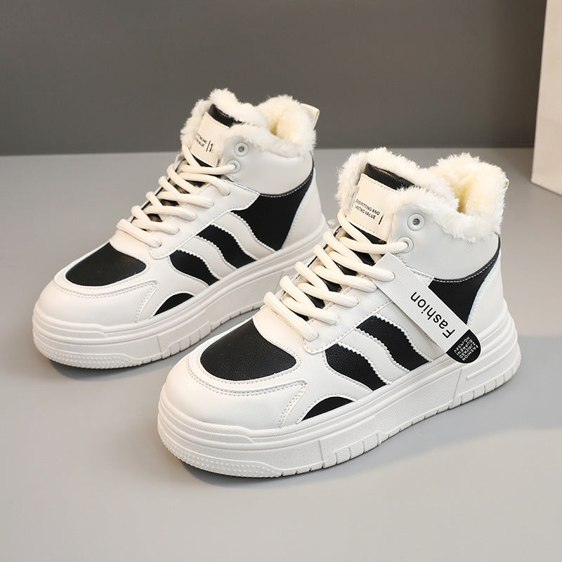 Damen Hochflorige Sneaker aus robustem Kunstleder mit weichem Innenfutter EB