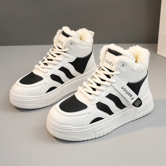 Damen Hochflorige Sneaker aus robustem Kunstleder mit weichem Innenfutter EB