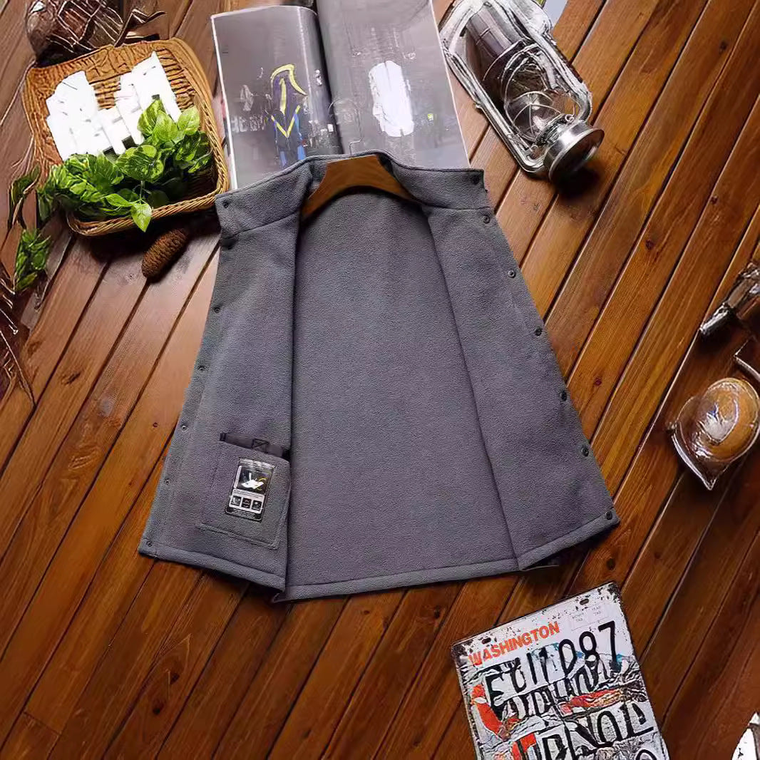 Herren Wind- und Wasserabweisende Utility-Weste mit Fleece-Innenfutter, Stehkragen und Multifachtaschen EB