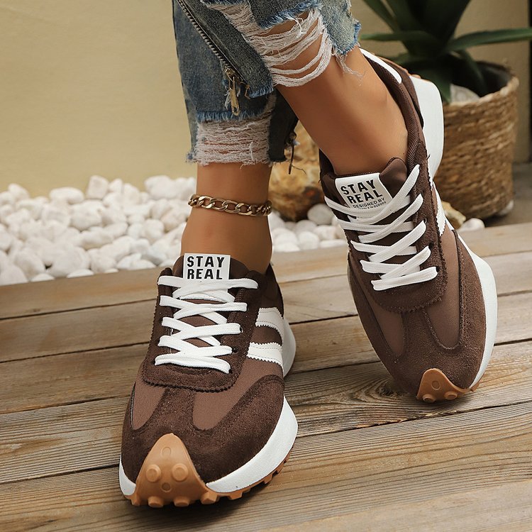 Damen Sportliche Retro-Sneaker mit rutschfester Sohle EB