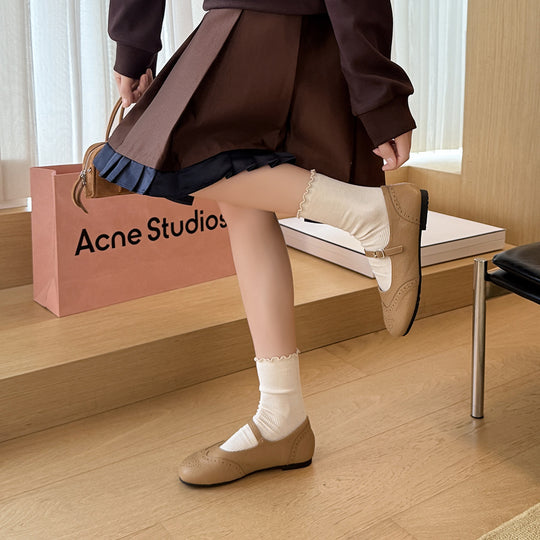 Damen Elegante Mary Jane Ballerinas mit feinen Lochmustern und modischem Riemchen EB