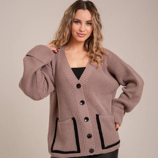 Damen Grobstrickjacke mit großen Taschen und dekorativem Knopf EB