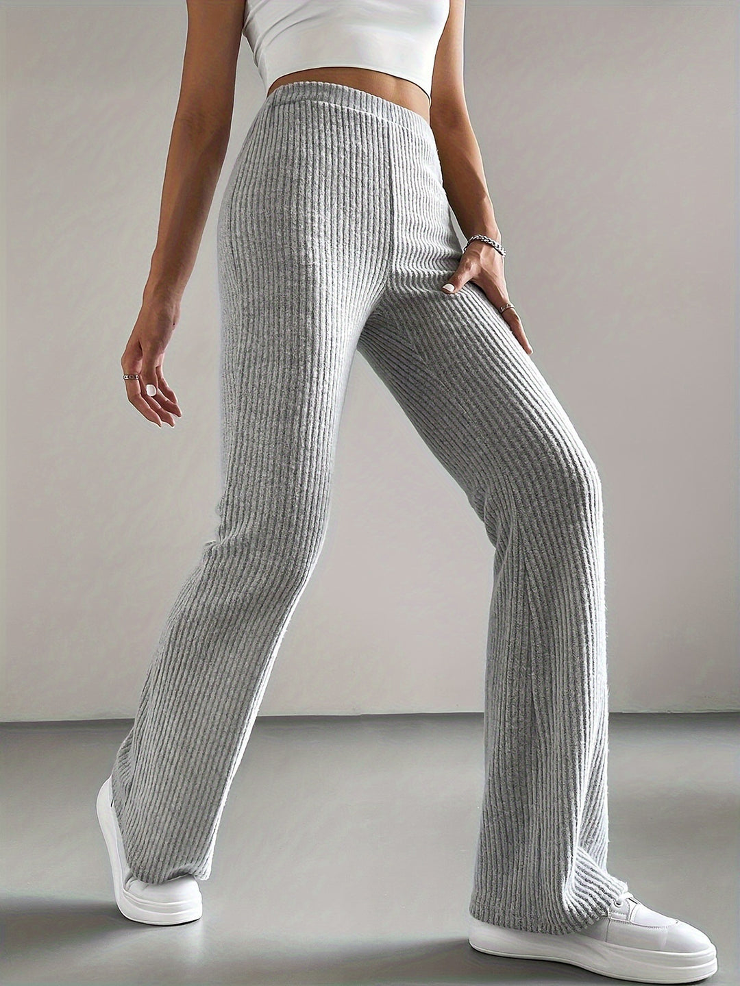 Damen Hochtaillierte Flared-Hose mit Rippstruktur EB