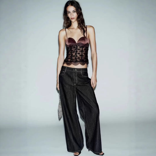 Damen Spitzen-Crop-Top mit herzförmigem Ausschnitt und eleganter Bundkante EB