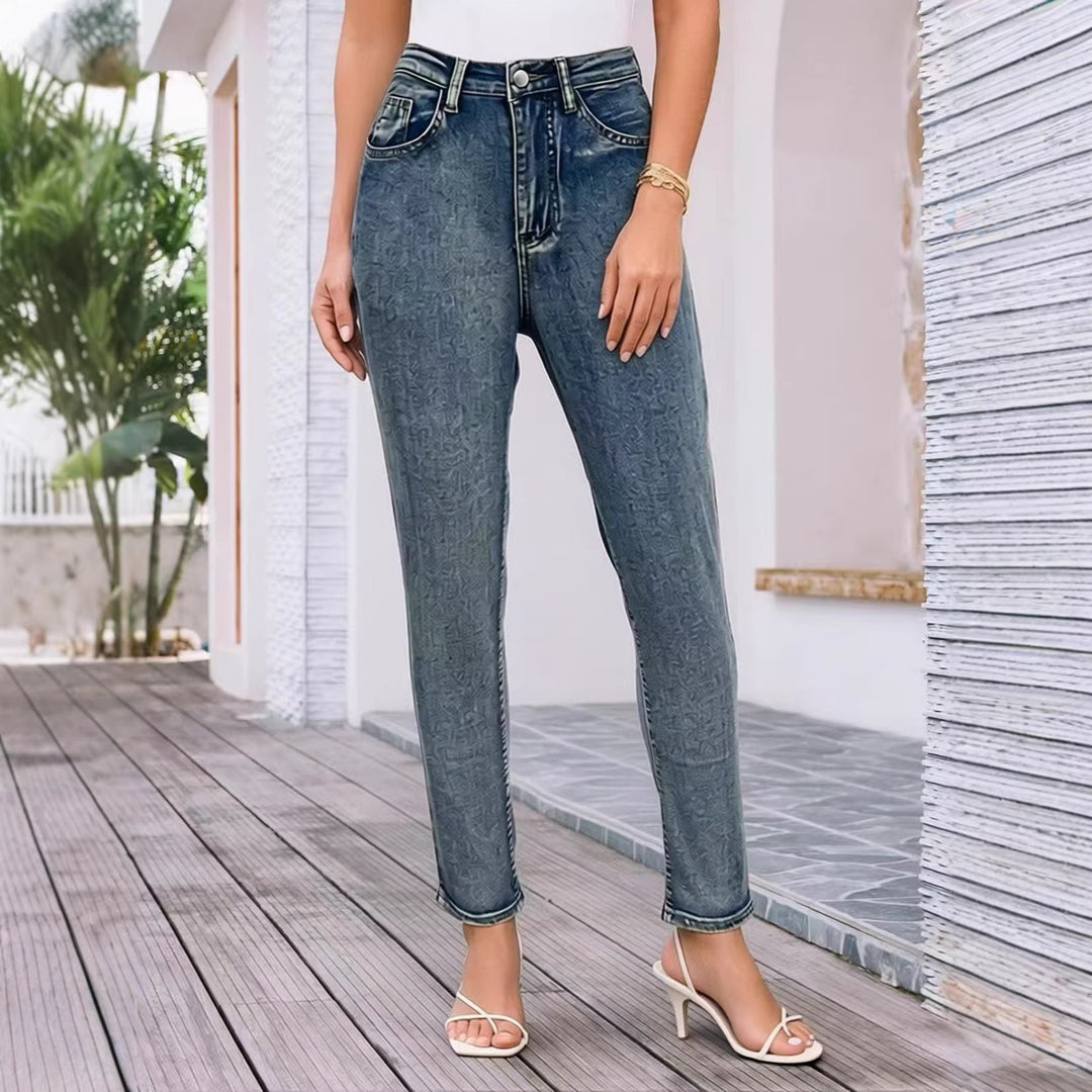 Damen Slim-Fit Jeans mit modernem Used-Effekt und hoher Taille EB
