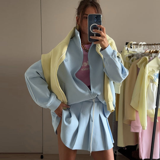 Damen trendige Sport-Loungewear mit komfortablem Oversize-Jacke und Mini-Skirt EB