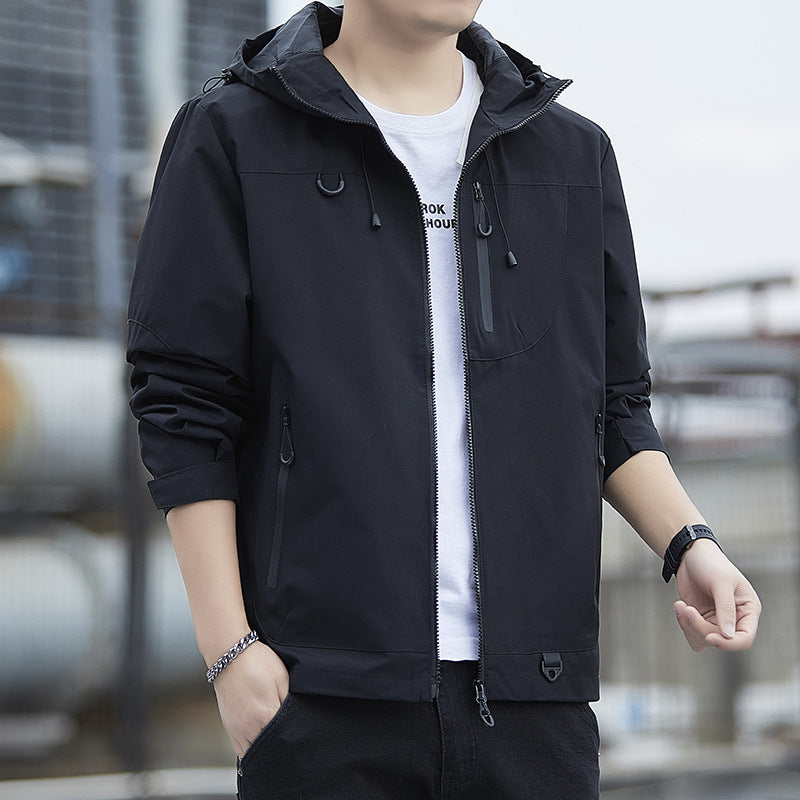 Herren leichte Urban-Softshell-Kapuzenjacke mit kontrastierenden Reißverschlüssen, Brusttasche und verstellbarem Kordelzugsaum EB