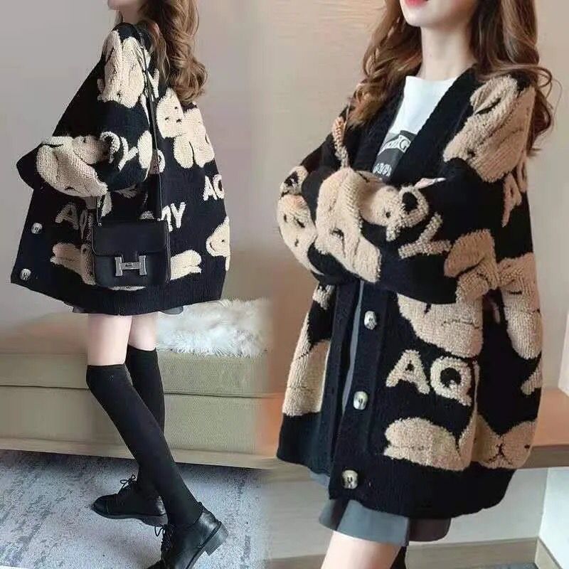 Damen Grobstrickjacke mit verspieltem Motiv und komfortablem Schnitt EB