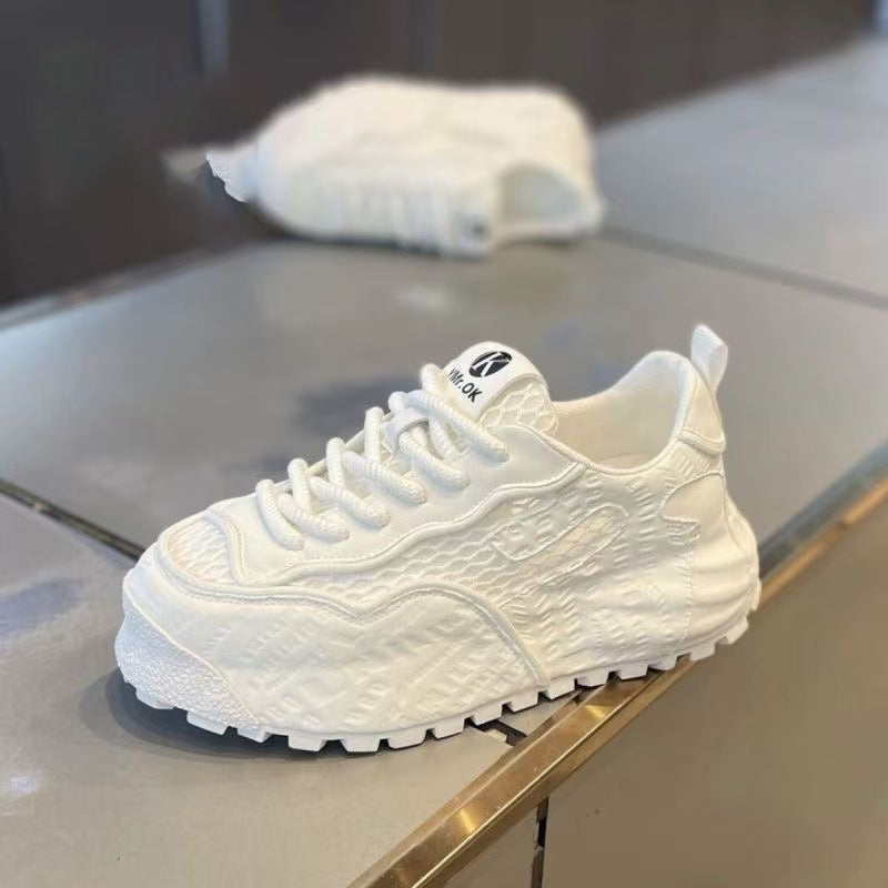 Damen Sportliche Sneakers mit atmungsaktiven Einsätzen und robustem Profil EB