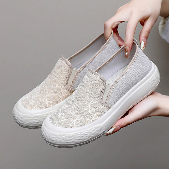 Damen Sportliche Slip-On Sneakers mit rutschfester Sohle und elastischem Einsatz EB
