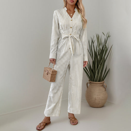 Damen Eleganter Jumpsuit mit schmalem Gürtel und Knopfdetails EB