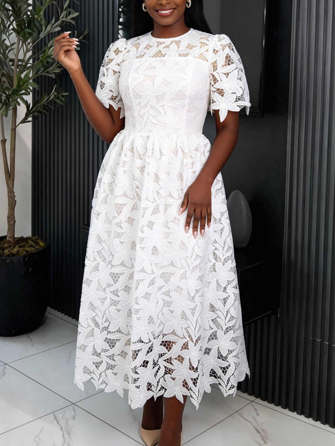 Damen Spitzen-Maxikleid mit floralem Design EB