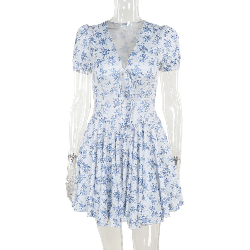 Damen verspieltes Blumenkleid mit voluminösem Rock und taillierter Taille EB