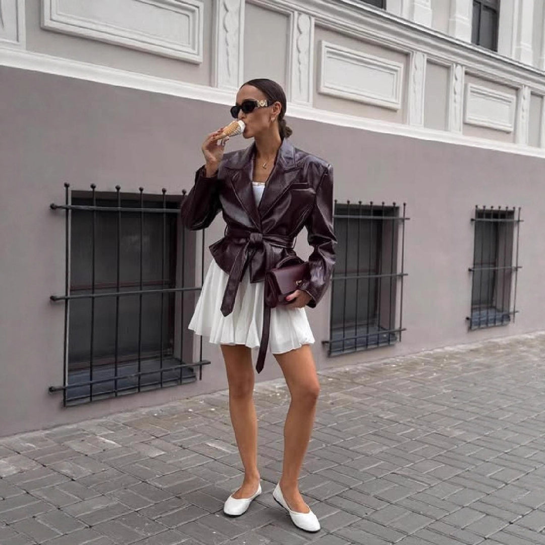 Damen Kunstlederblazer mit taillierbarem Gürtel EB