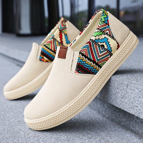 Damen Gemütliche Slip-On Sneakers mit buntem Muster und elastischem Einsatz EB
