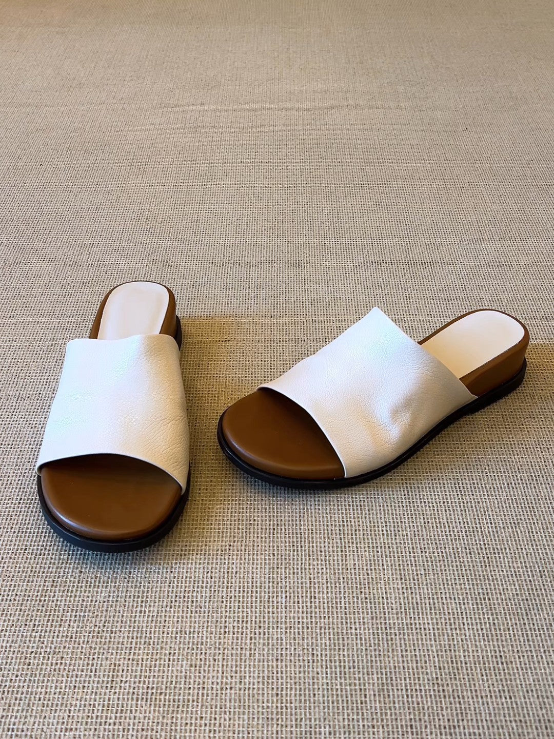 Damen Clogs mit elegantem Design und komfortabler Fußbettgestaltung EB