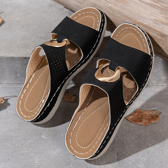 Damen Riemchen-Sandalen mit modischem Lochmuster und eleganter Applikation EB